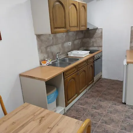 Budget Balkanika Apartment *